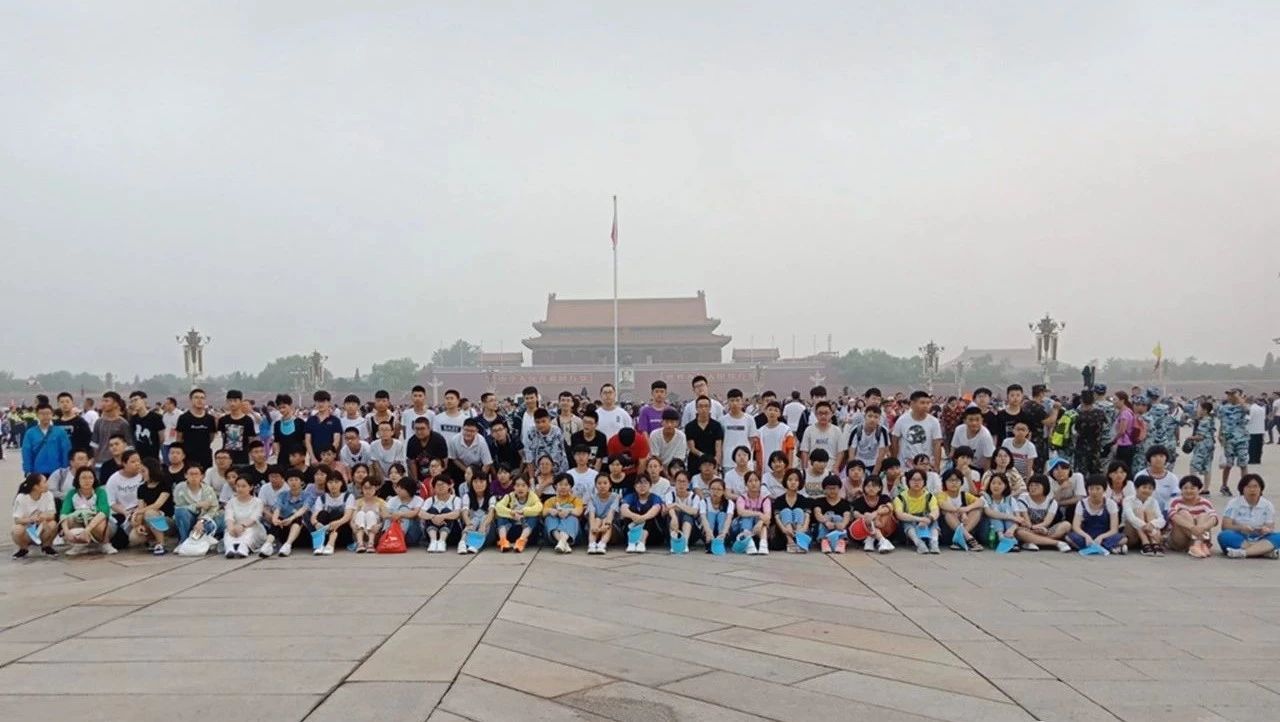 七色光开阳中学第三届北大清华励志游活动圆满结束