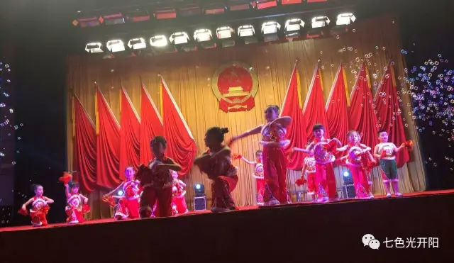 七色光武安科苑园祝小朋友们六一快乐！