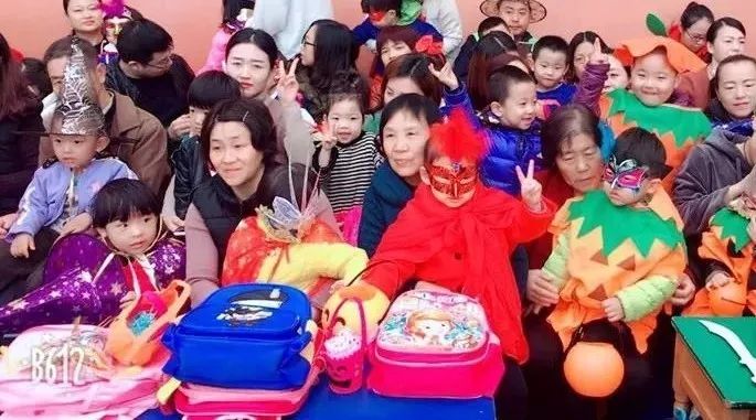 七色光开阳科苑园举办万圣节活动 七色光开阳科苑园举办万圣节活动