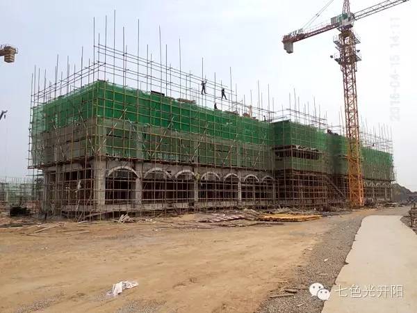 热烈庆祝七色光开阳中学喜封金顶！