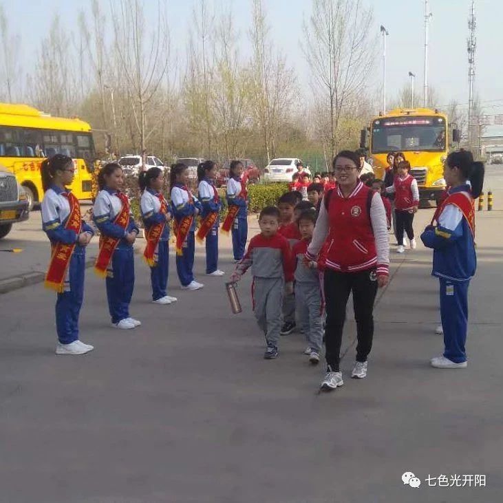 我要上小学了——七色光开阳幼儿园四季青园大班走进七色光第一小学