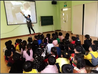 七色光各部门积极开展“文明小市民从我做起”活动