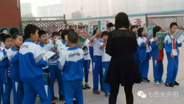 【七色光第一小学】校园风景线----晨读 