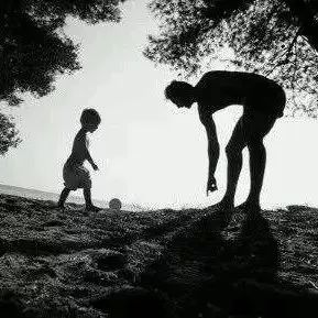 学会弯腰，才能抬头！