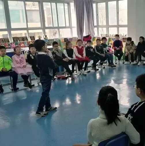 七色光开阳小学师生喜迎元旦