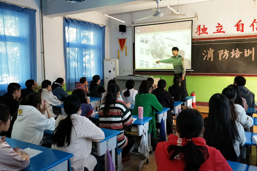 “远离火灾，珍爱生命”——七色光开阳第三小学消防演习