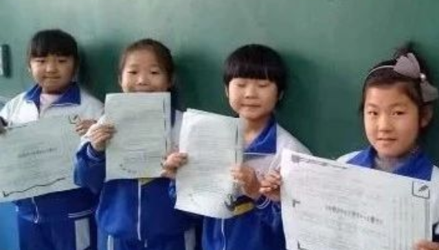 我言我策　妙笔书写精彩童年——七色光第一小学班级小报创刊