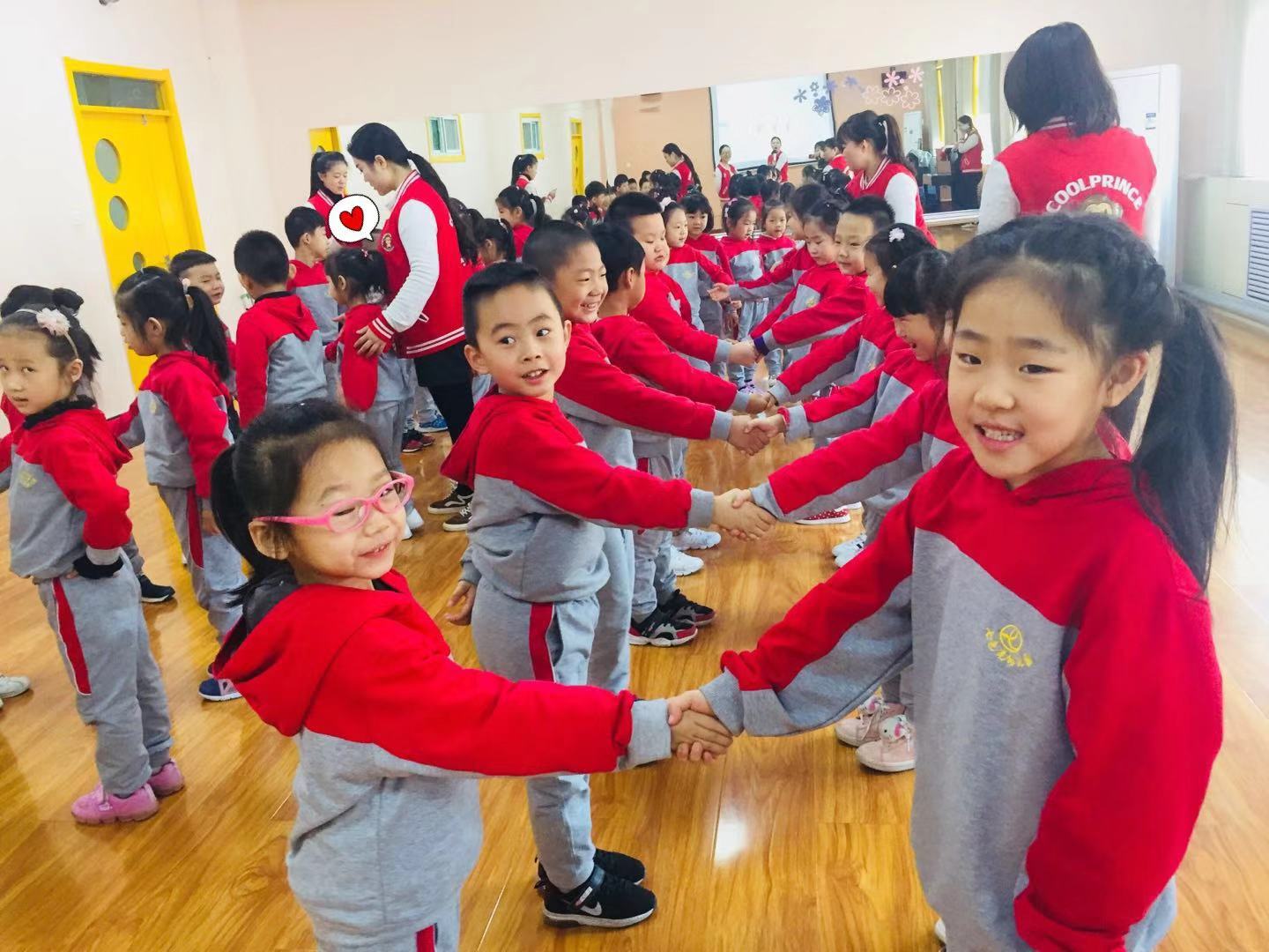 “爱，请大声说出来”——七色光开阳四季青园世界问候日活动